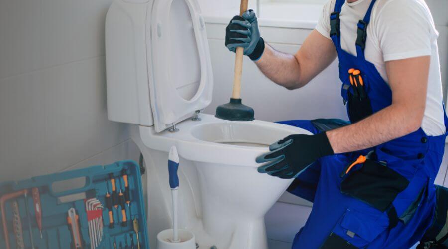 Expert burst pipe repair services in Seadrift, TX
